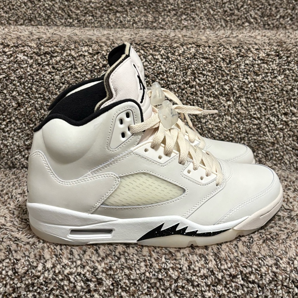Air Jordan 5 retro SE ‘Sail’ - New. 8.5 men’s